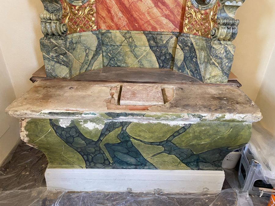 21 06 23 Renovierung Seitenaltar 4